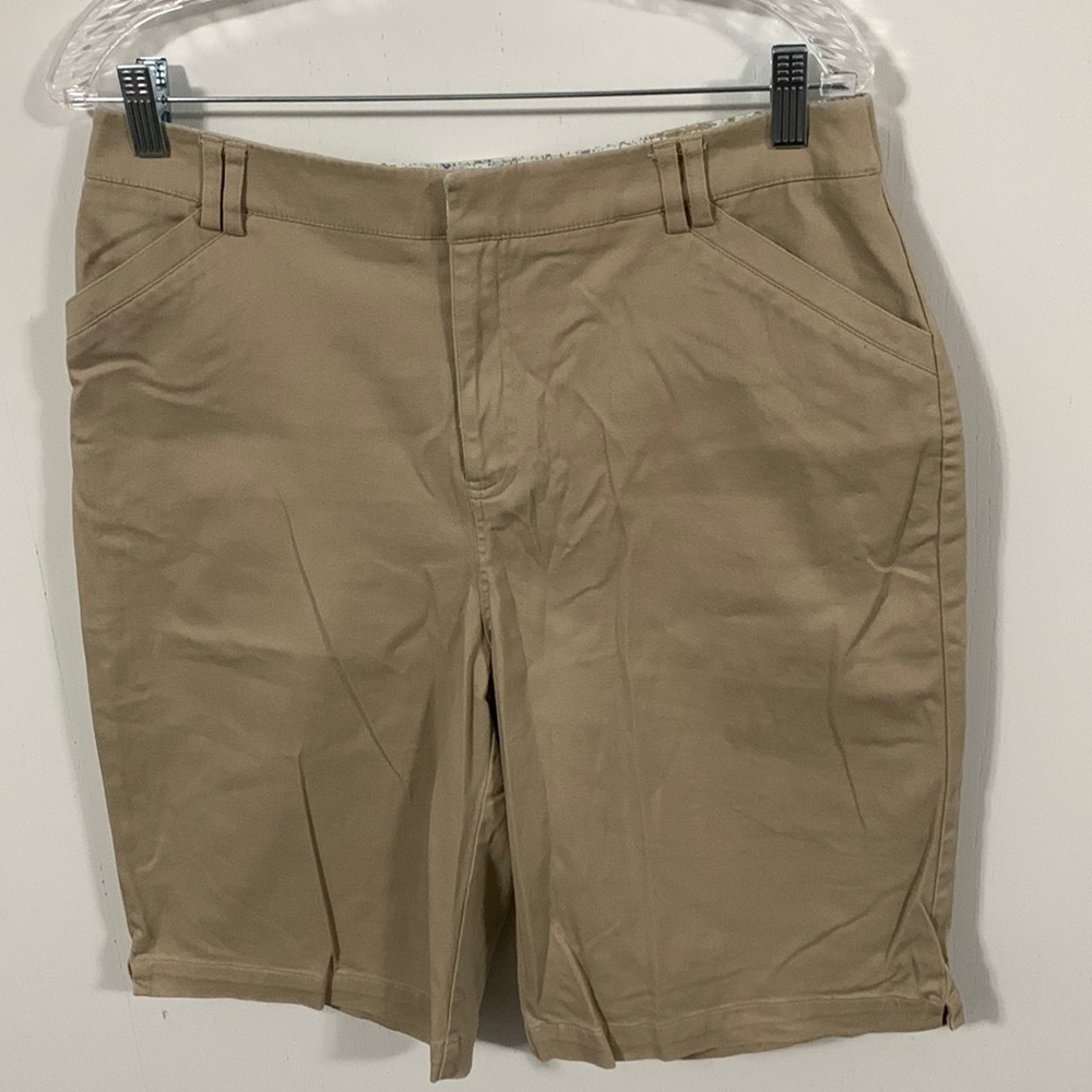 Croft & Barrow summer Bermuda shorts, Size 12, good condition, see measurements